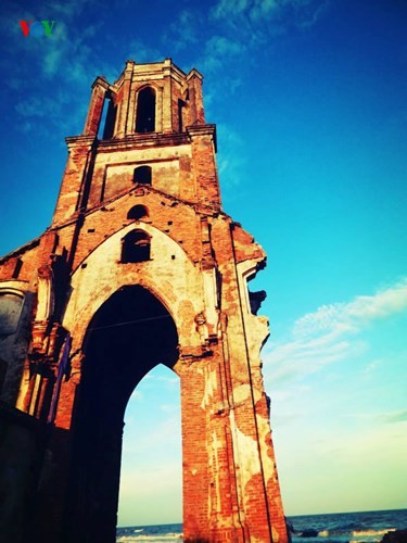 L’église du Cœur de Hai Ly ou le charme des ruines - ảnh 5